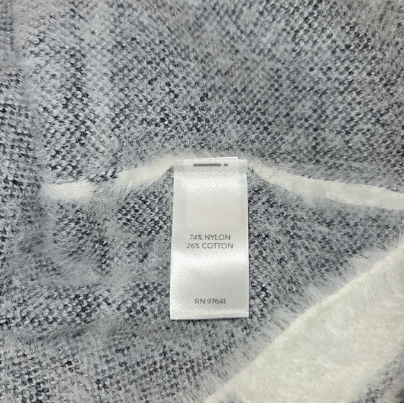 J. Jill White Chunky Plaid Cozy Women's Sweater With Detachable Scarf - Picture 7 of 7